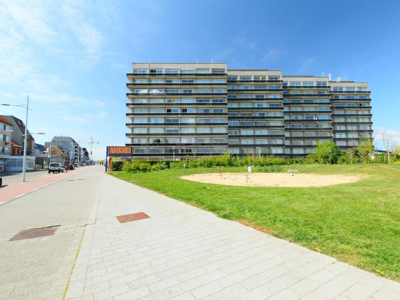 Studio Residentie Astrid-3 By Interhome Bredene Kültér fotó
